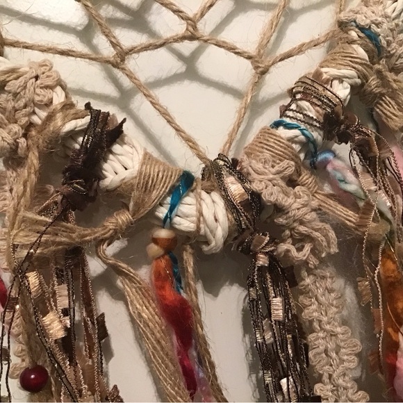 Macrame multi texture heart dream catcher - Picture 4 of 6